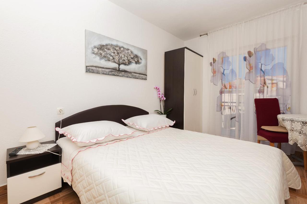 Apartments Dalmato Макарска Екстериор снимка