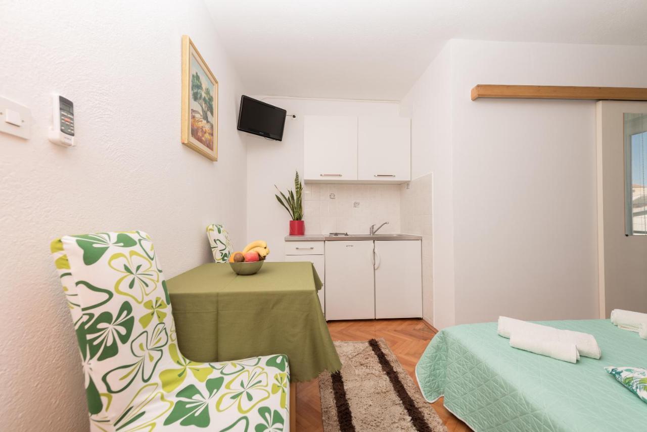 Apartments Dalmato Макарска Екстериор снимка