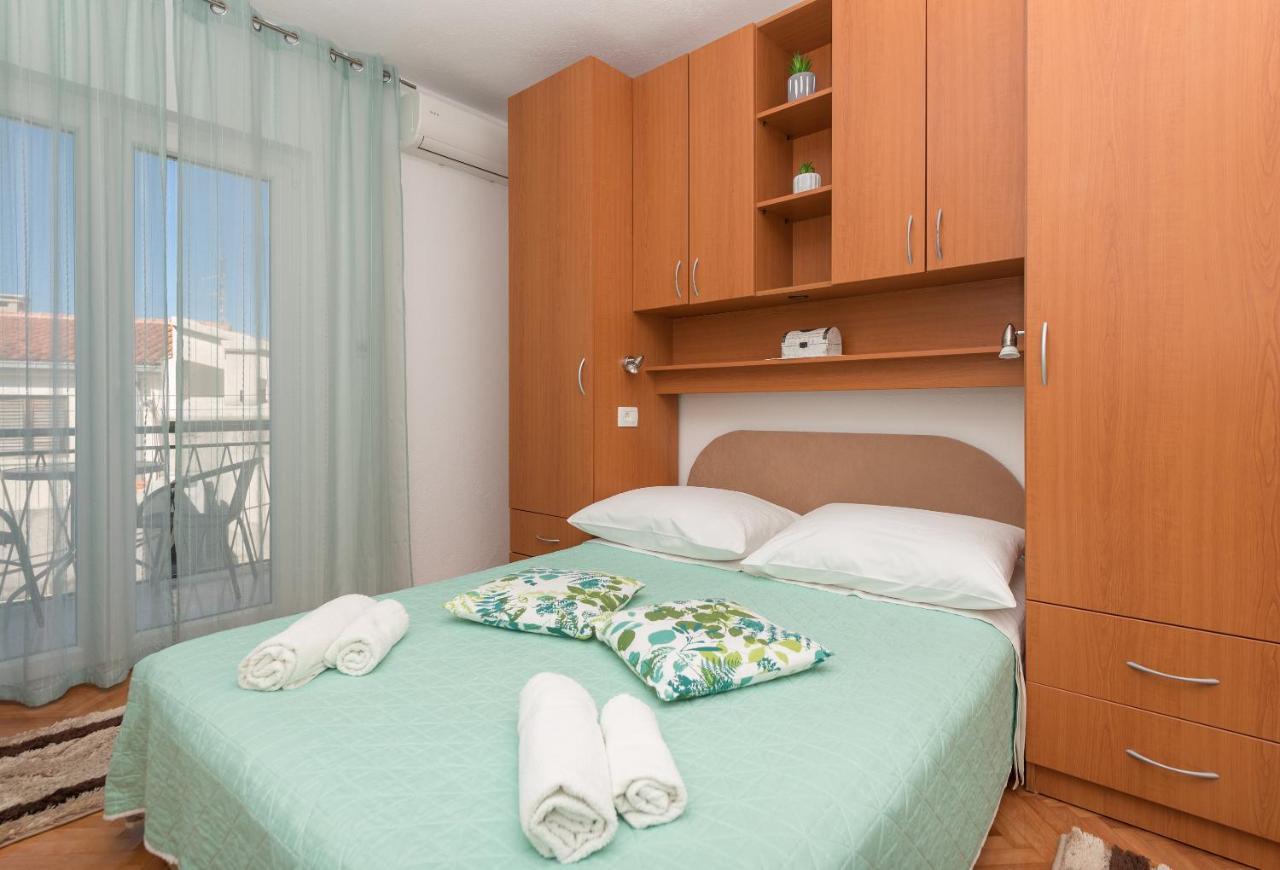 Apartments Dalmato Макарска Екстериор снимка