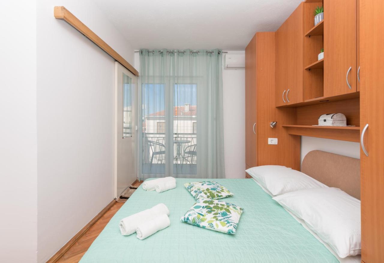 Apartments Dalmato Макарска Екстериор снимка
