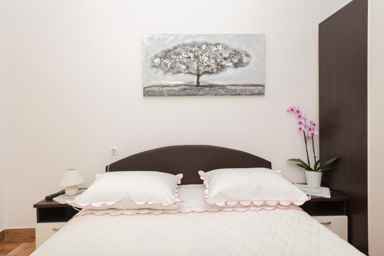 Apartments Dalmato Макарска Екстериор снимка