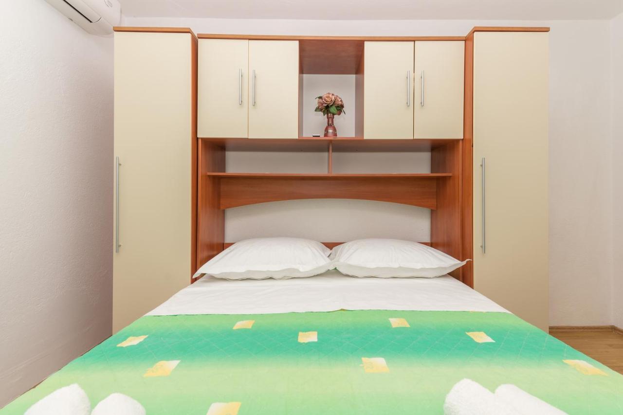 Apartments Dalmato Макарска Екстериор снимка
