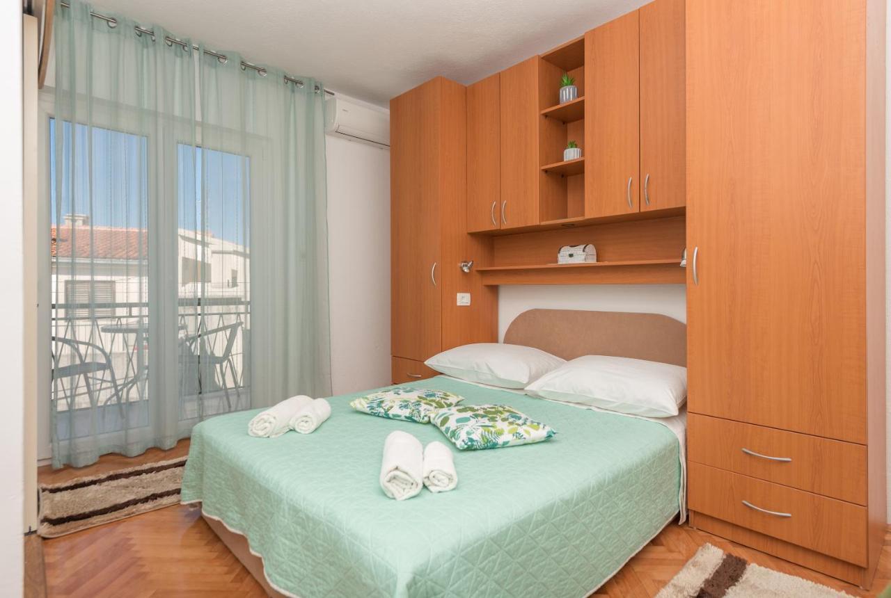 Apartments Dalmato Макарска Екстериор снимка