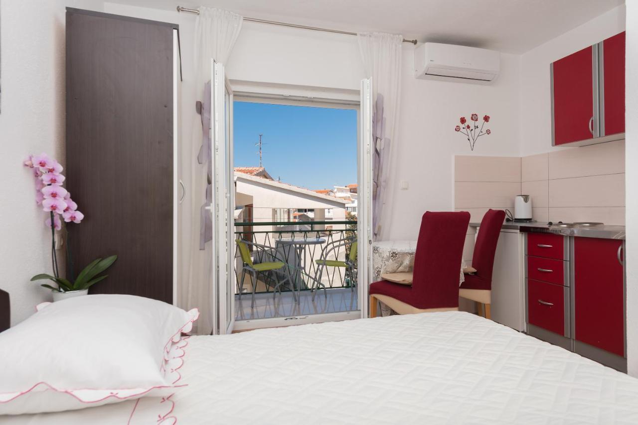 Apartments Dalmato Макарска Екстериор снимка