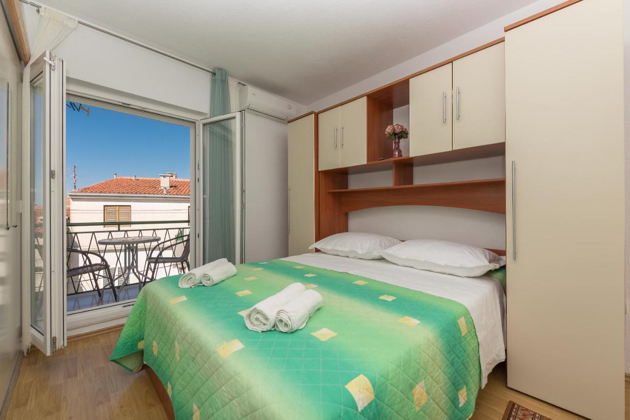Apartments Dalmato Макарска Екстериор снимка