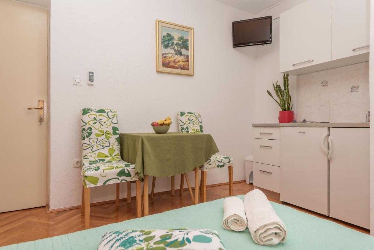 Apartments Dalmato Макарска Екстериор снимка