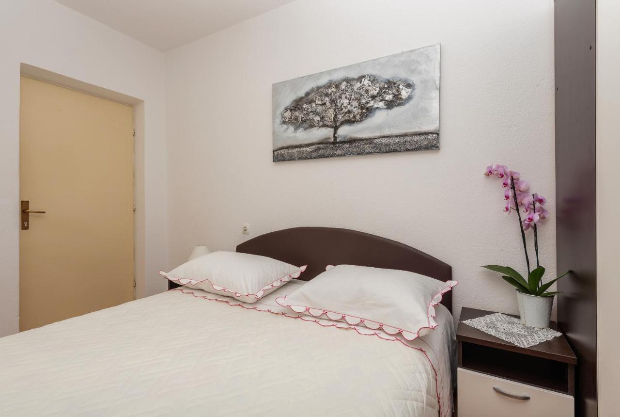 Apartments Dalmato Макарска Екстериор снимка