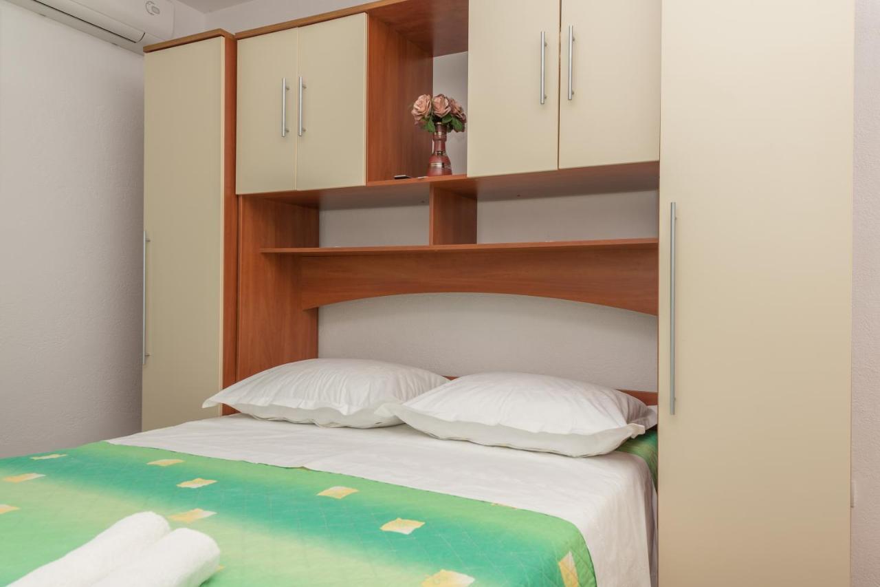 Apartments Dalmato Макарска Екстериор снимка