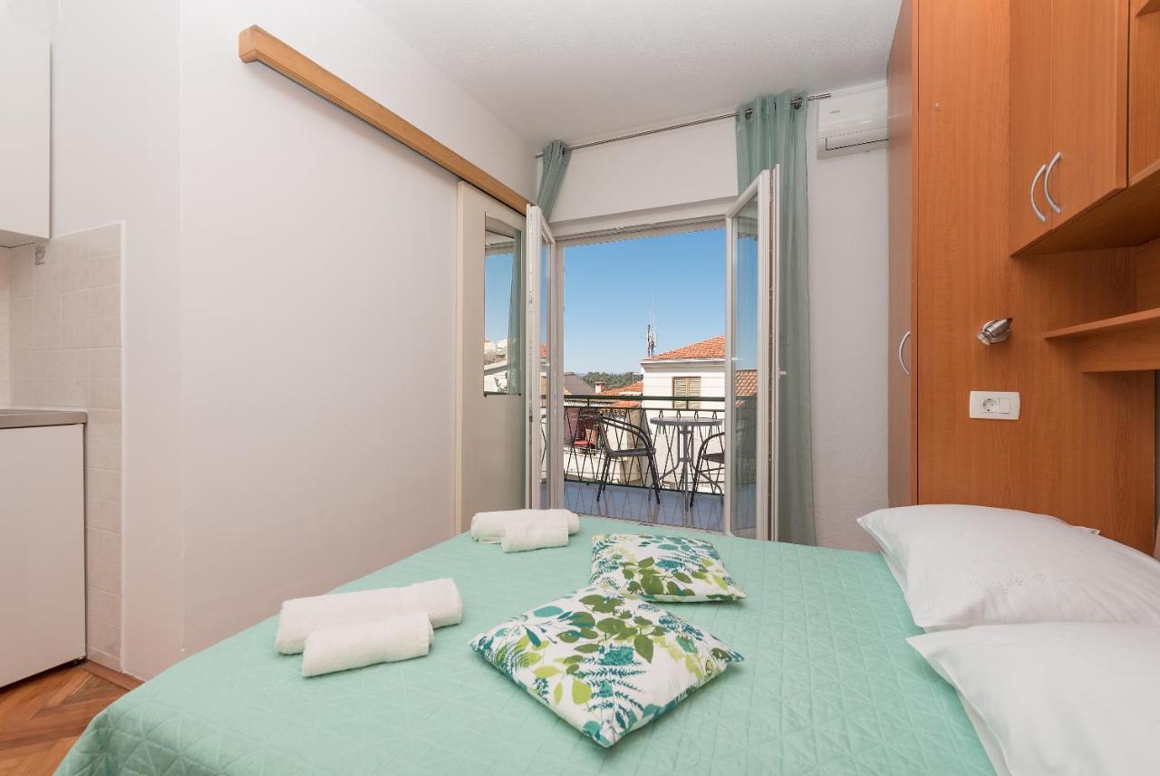 Apartments Dalmato Макарска Екстериор снимка