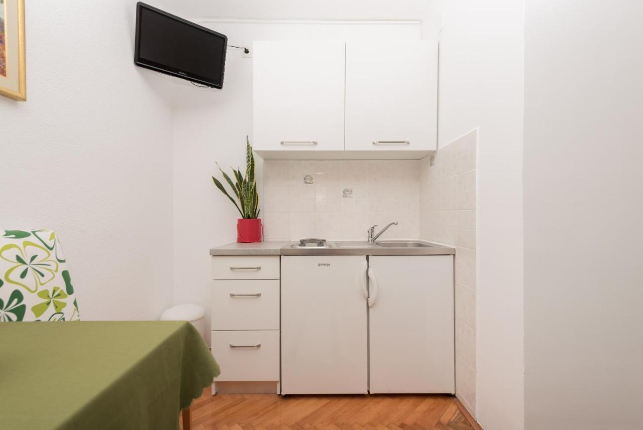 Apartments Dalmato Макарска Екстериор снимка