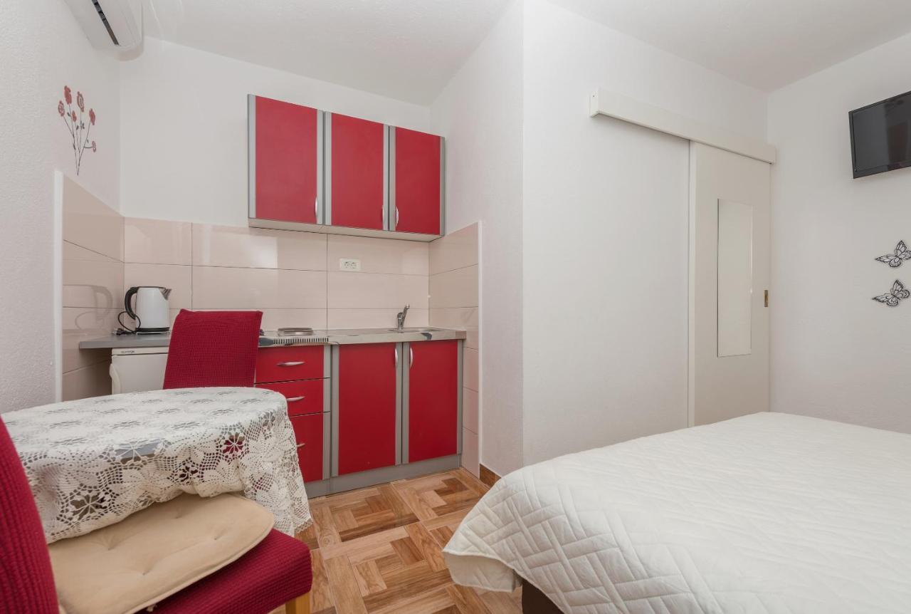 Apartments Dalmato Макарска Екстериор снимка