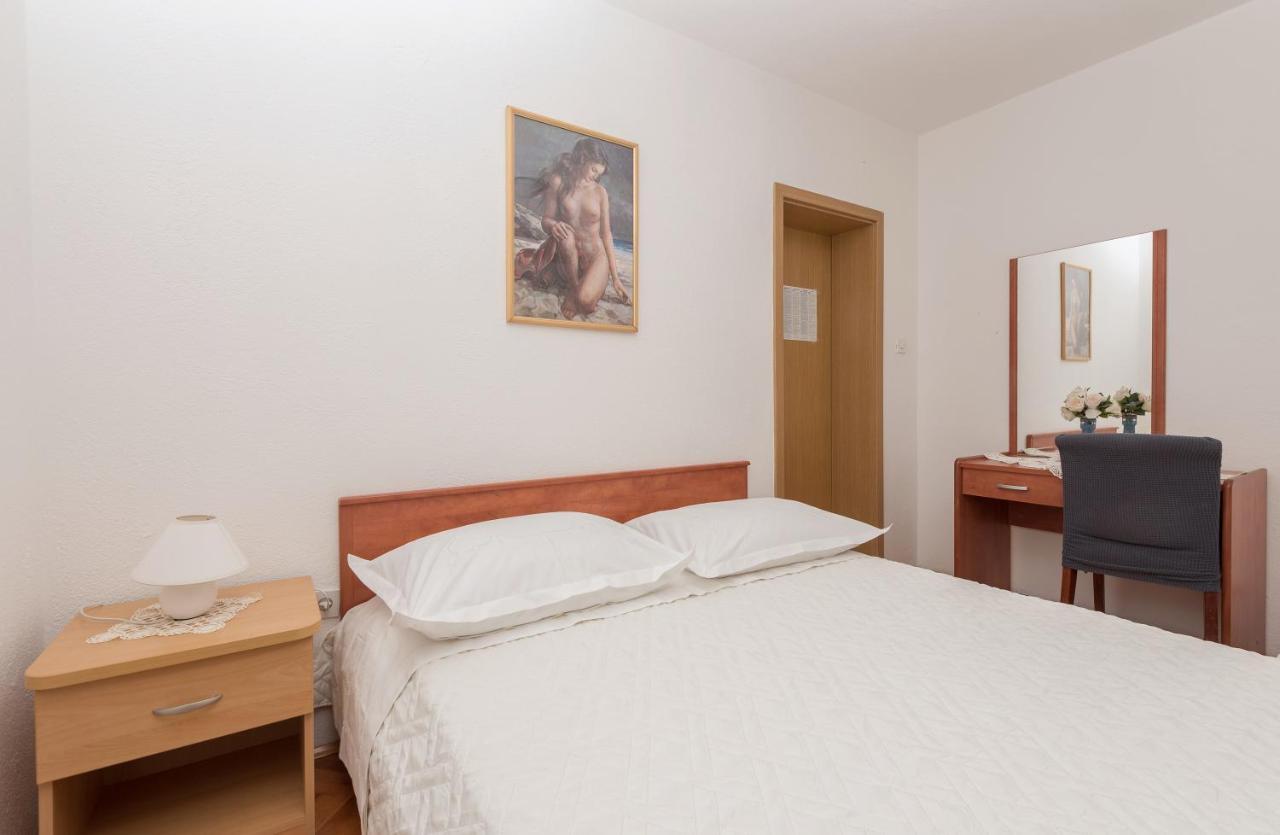 Apartments Dalmato Макарска Екстериор снимка