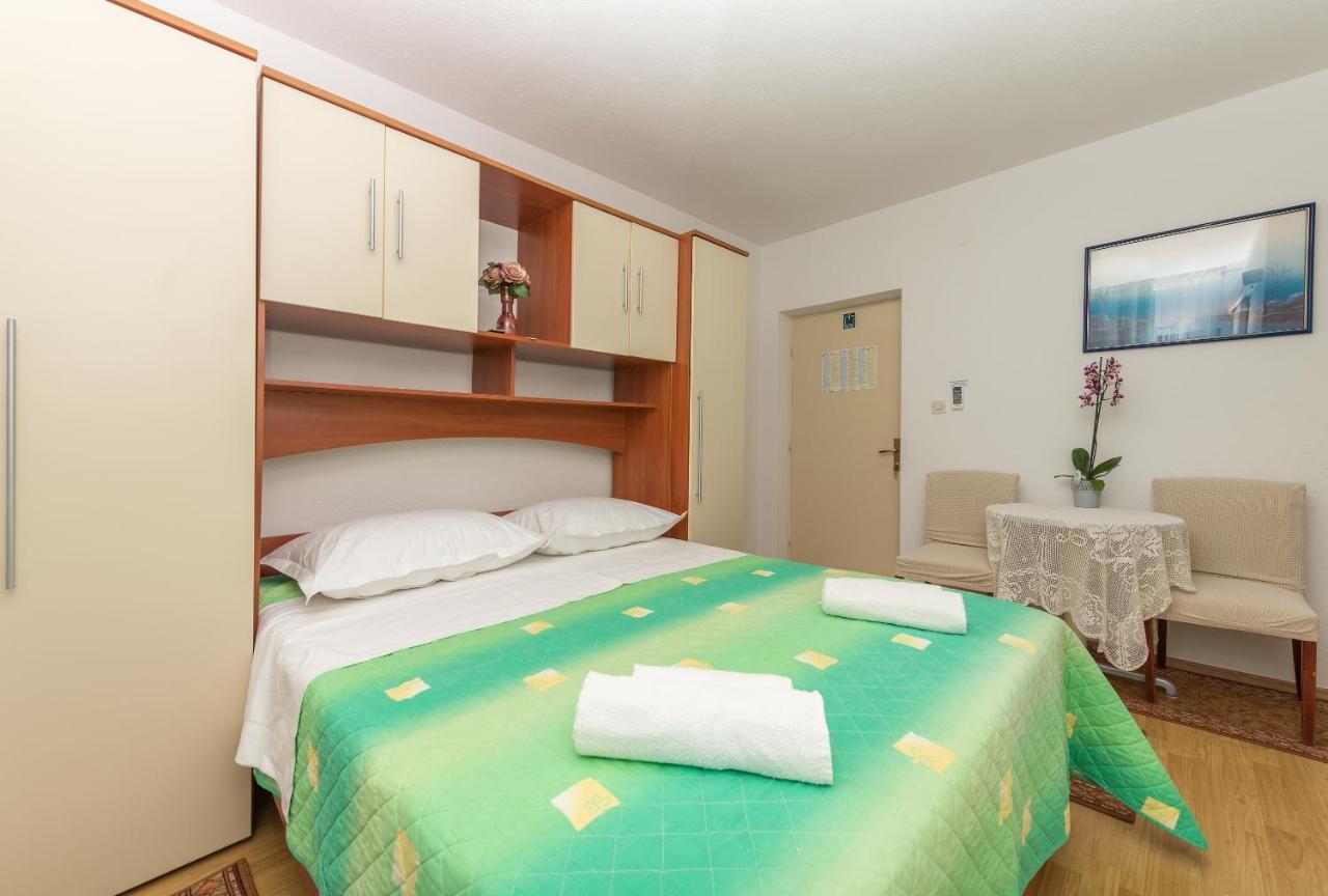 Apartments Dalmato Макарска Екстериор снимка