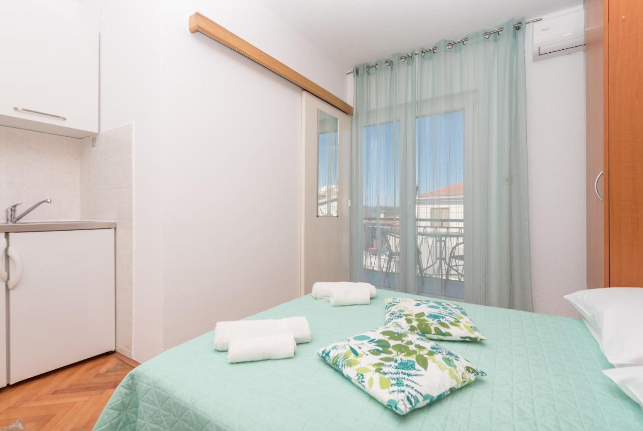 Apartments Dalmato Макарска Екстериор снимка