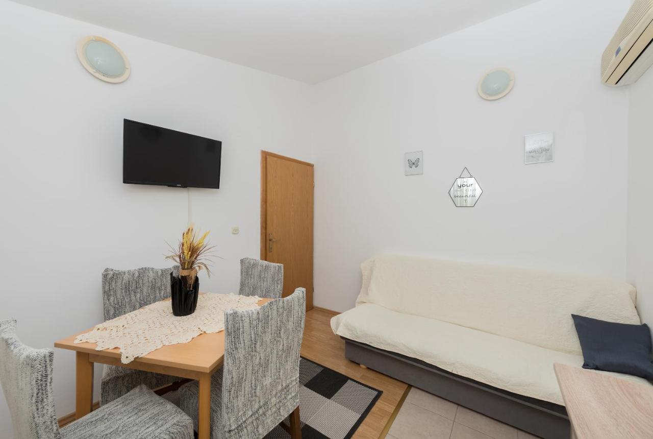 Apartments Dalmato Макарска Екстериор снимка