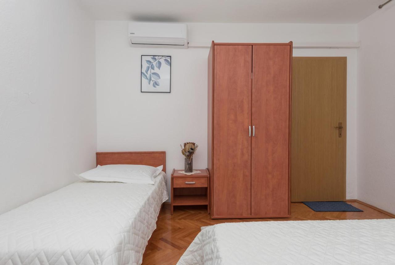 Apartments Dalmato Макарска Екстериор снимка