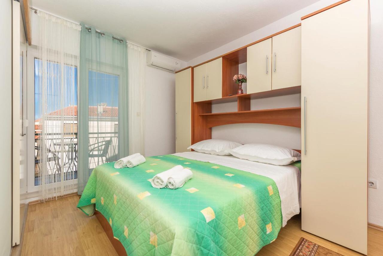 Apartments Dalmato Макарска Екстериор снимка